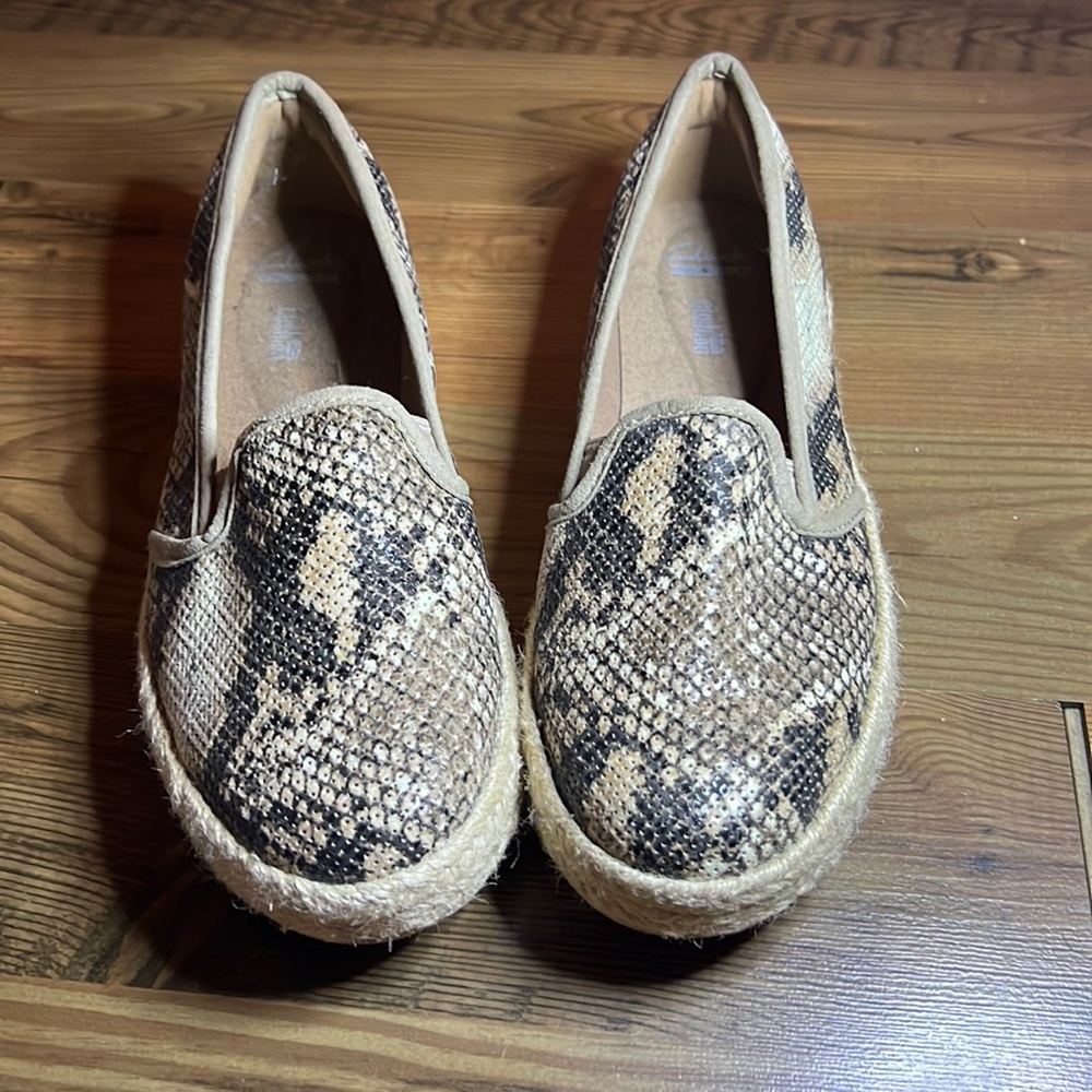 Clarks snake skin shoe
